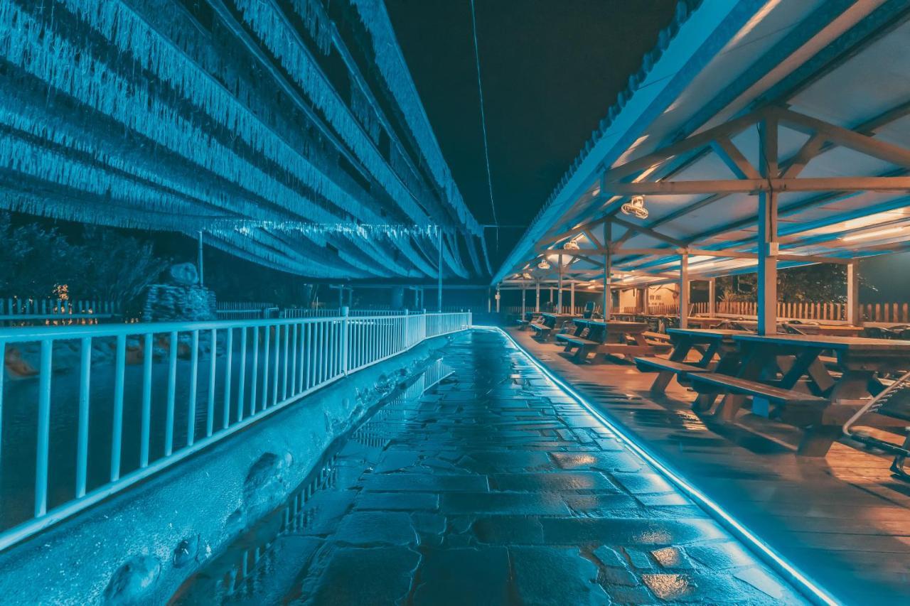 Cdr Hotspring Resort Liugui 외부 사진